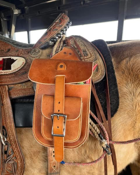 Calf Tagging Tool Pouch